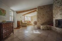 L'Arbre d'Alice -Gîte de Lure : bien-être, confort et piscine au coeur de la nature_Ongles L'Arbre d'Alice -Gîte de Lure : bien-être, confort et piscine au coeur de la nature_Ongles