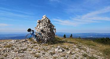 Discover the Montagne de Lure by bike