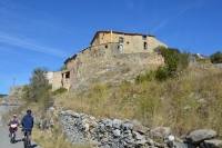 le-rocher-dongles-a-velo-en-pays-de-forcalquier.JPG