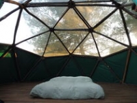 Dôme géodésique  intérieur Camping à la ferme Roumavagi
