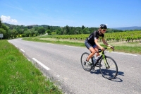 Cycliste sur route